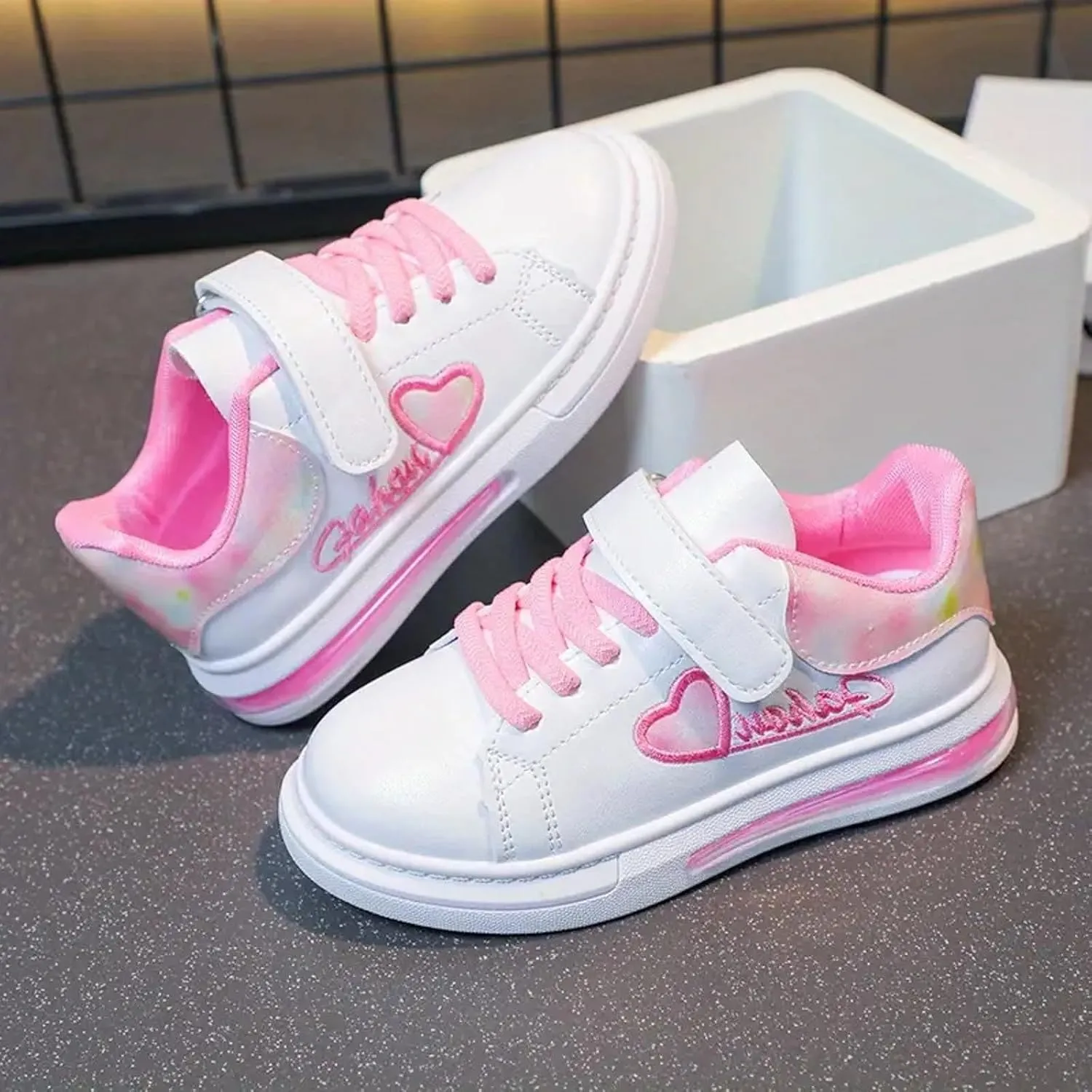 IWIHMIV Girls' Athletic Shoes Toddler Sneaker Boys Girls Tennis Shoes Kids Lightweight Sneakers Sports Running Shoes for Toddler