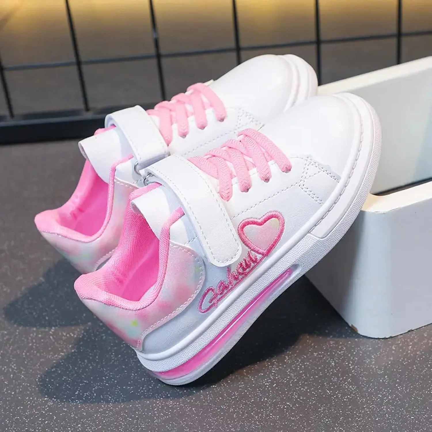 IWIHMIV Girls' Athletic Shoes Toddler Sneaker Boys Girls Tennis Shoes Kids Lightweight Sneakers Sports Running Shoes for Toddler