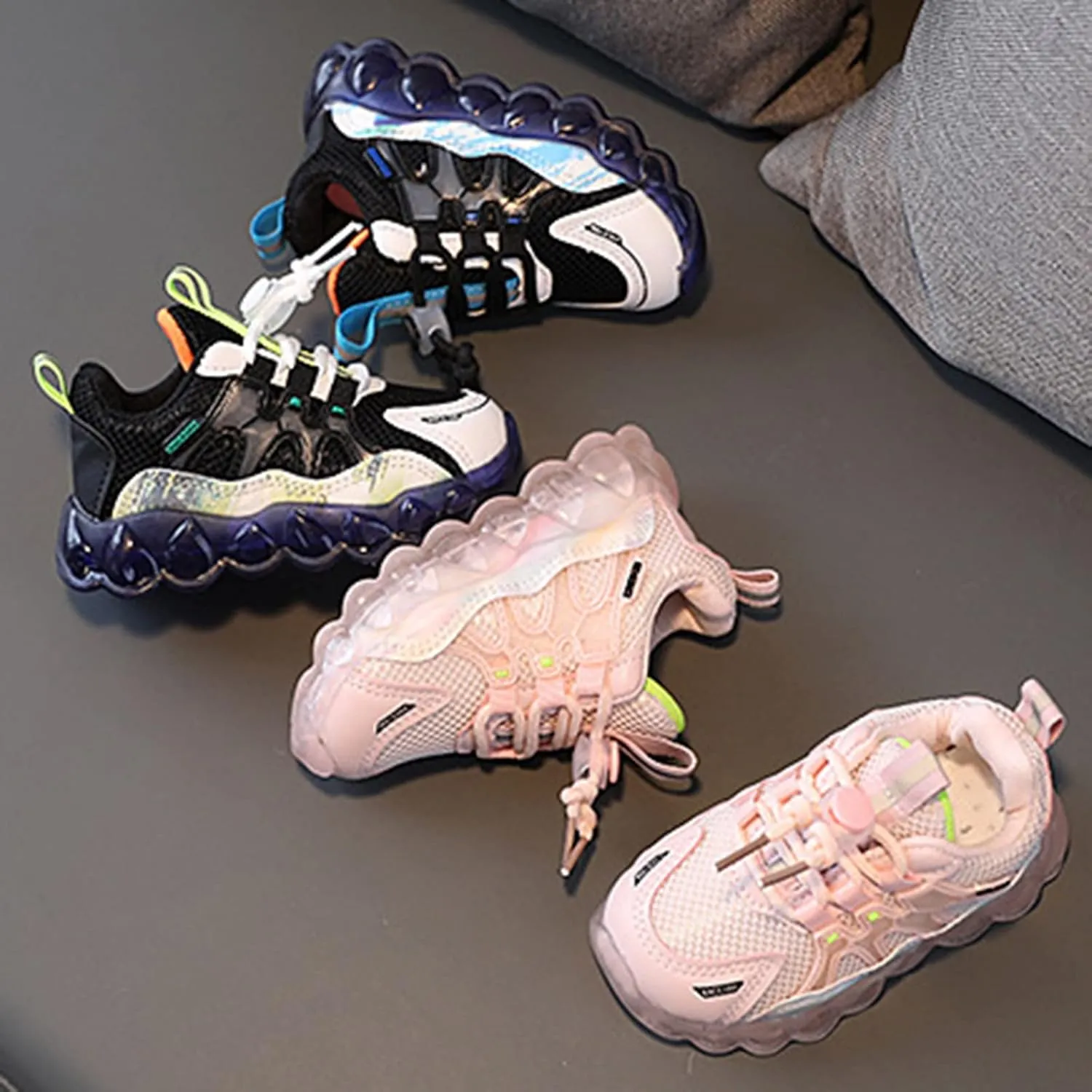 IWIHMIV LED Running Shoes Boys Girls Breathable Tennis Running Shoes Athletic Sport Casual Walking Shoes
