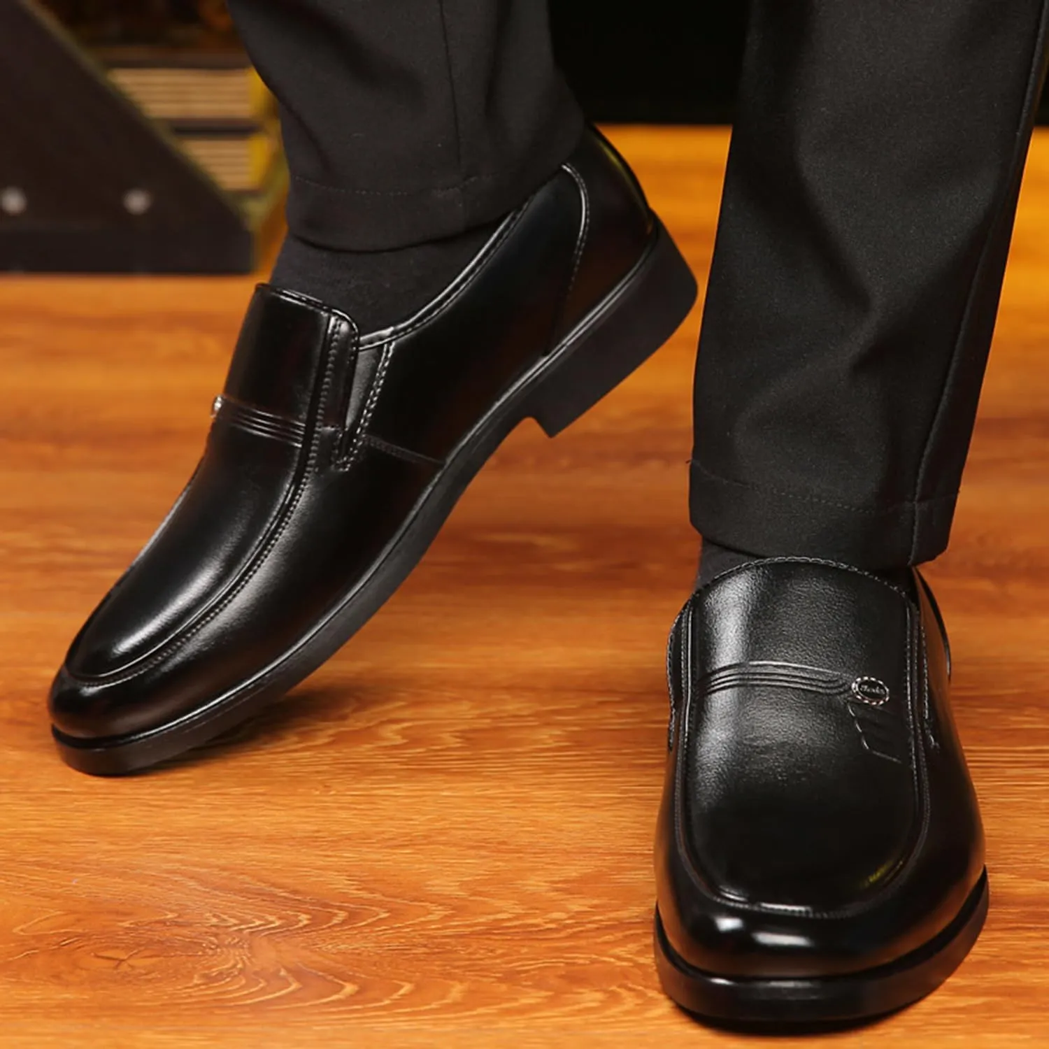 Mens Loafers Black Dress Shoes Classic Comfort Slip On Moccasins Non-Slip Business Office Formal Shoes for Men