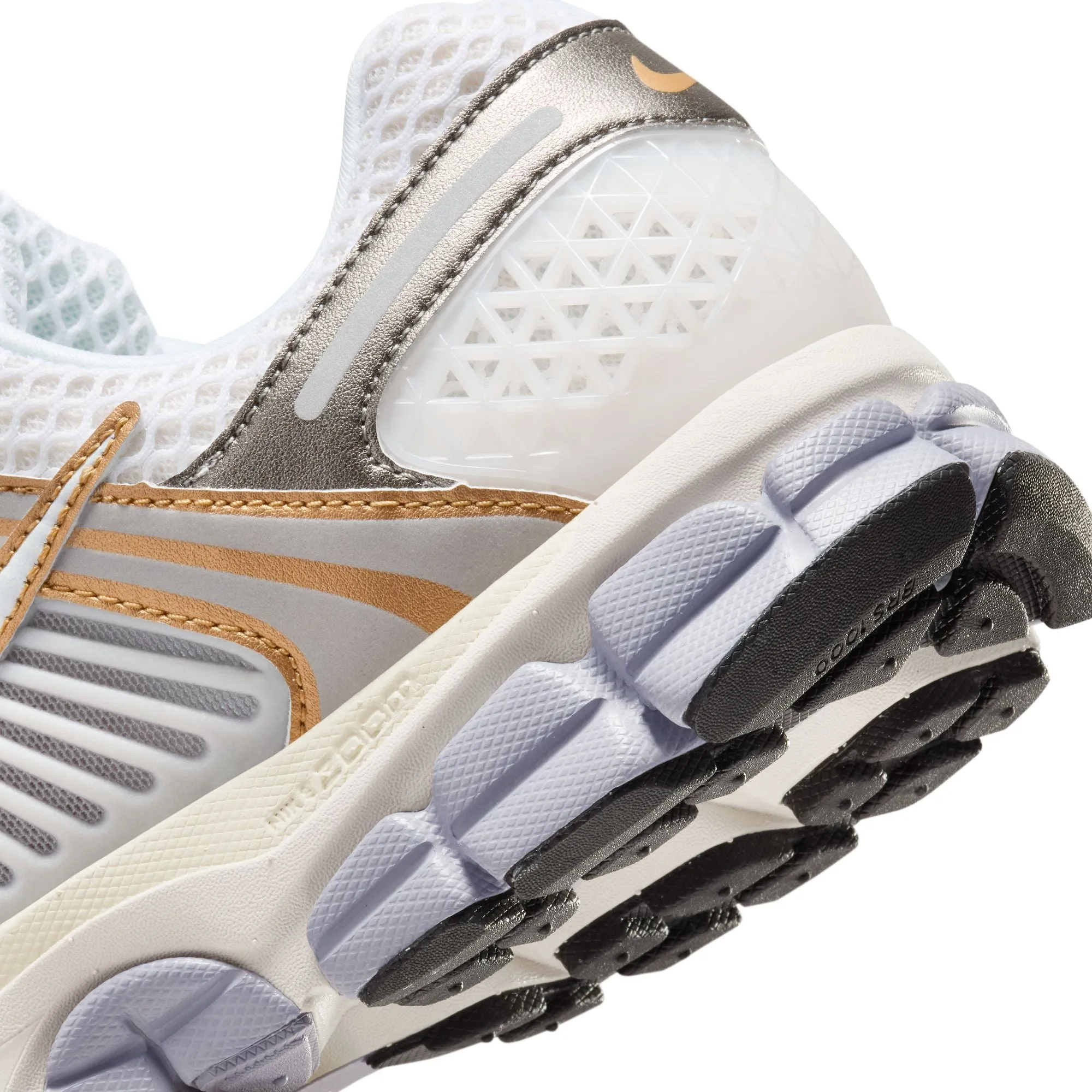 MENS NIKE ZOOM VOMERO 5 (PLATINUM TINT/WHITE/MTLC PEWTER)