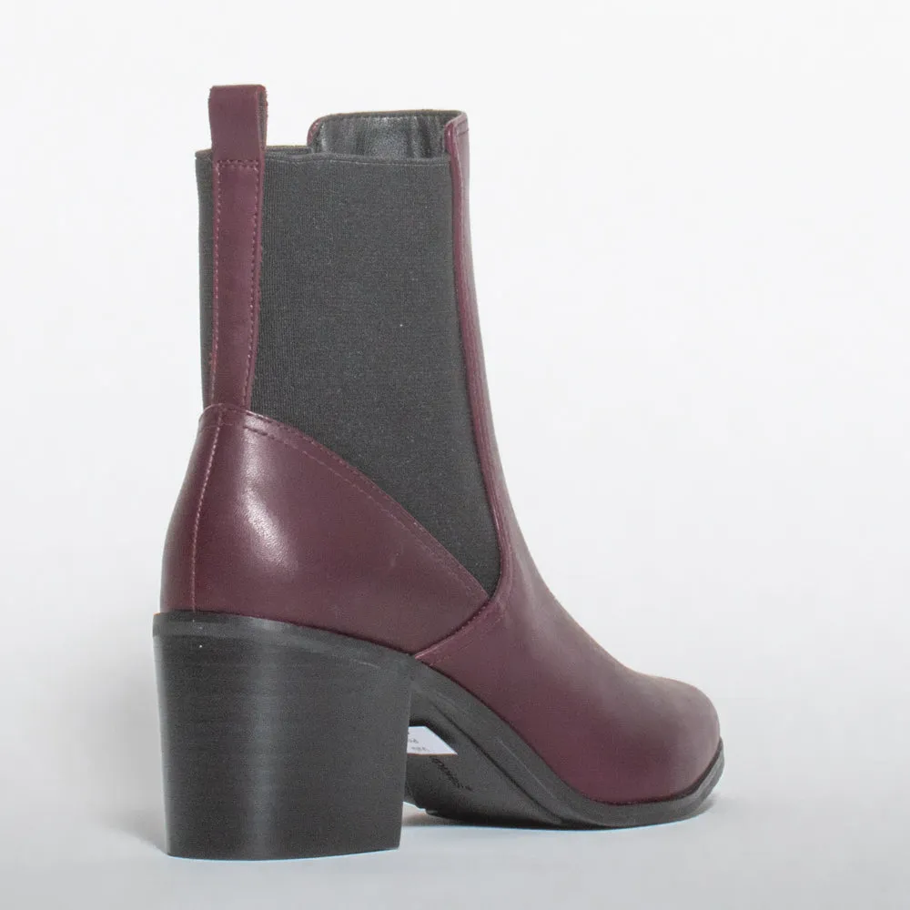 Vala Port Boot