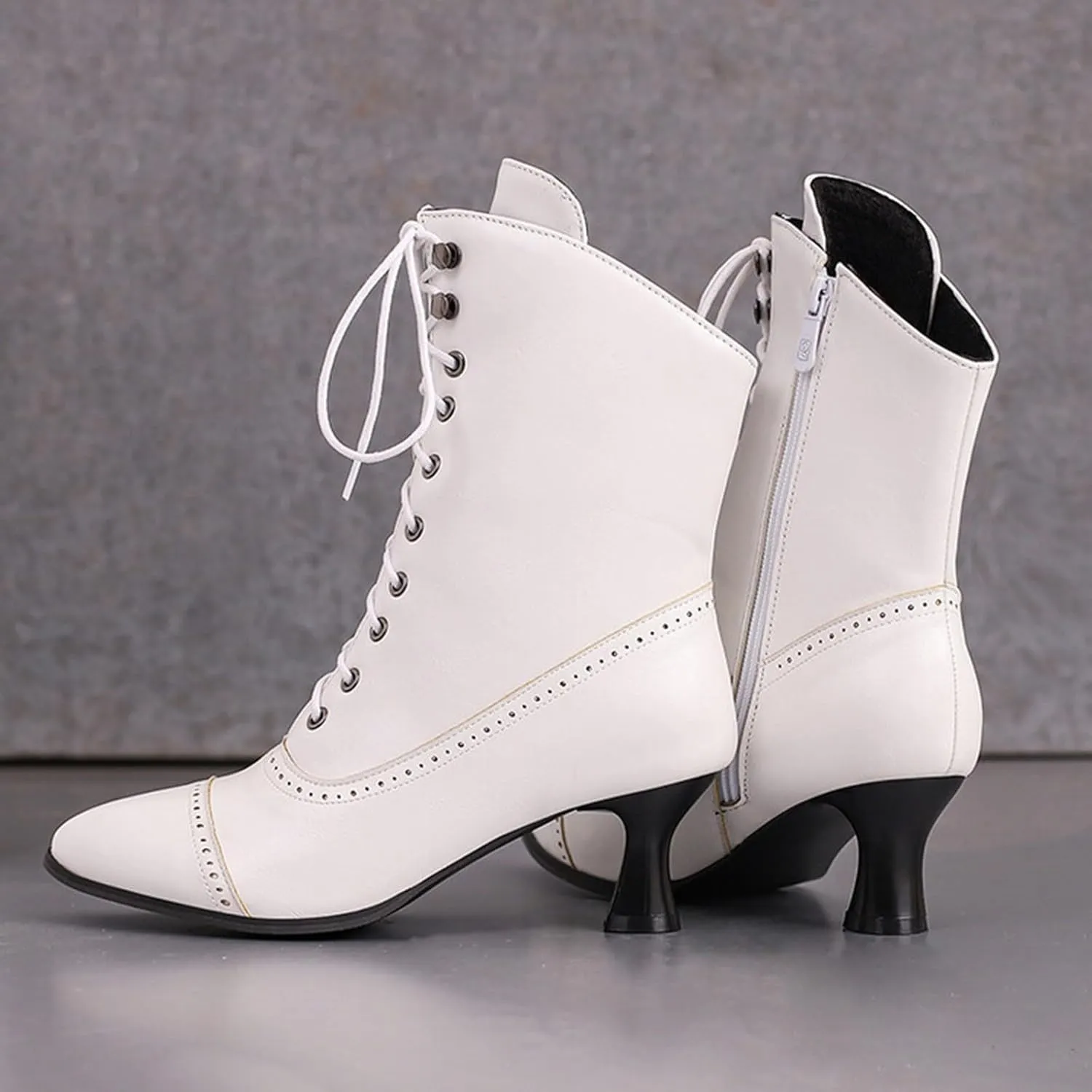 Women's Lug Sole Combat Ankle Bootie Lace up Low Chunky Block Boots Fashion Causal Shoes Chunky Chukka Western Cowboy Combat