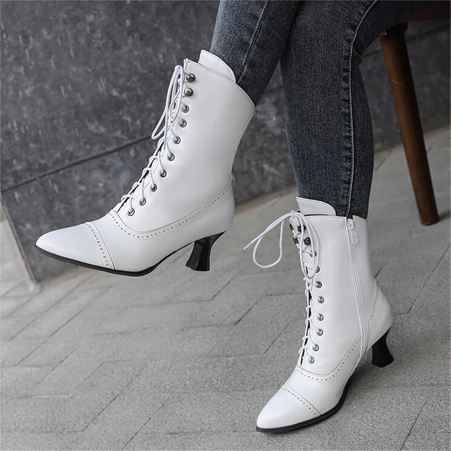 Women's Lug Sole Combat Ankle Bootie Lace up Low Chunky Block Boots Fashion Causal Shoes Chunky Chukka Western Cowboy Combat